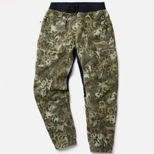 Mountain Hardware Women’s HiCamp Jogger